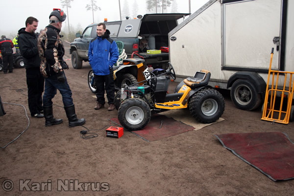 Ruohonleikkureiden 3h kest�vyysajot 05.04.2008