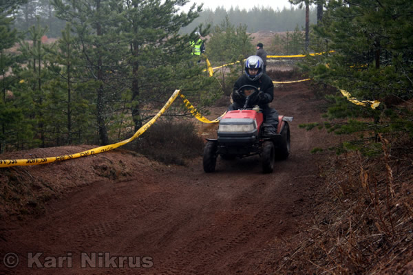 Ruohonleikkureiden 3h kest�vyysajot 05.04.2008