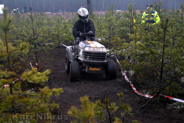 Ruohonleikkureiden 3h kest�vyysajot 05.04.2008
