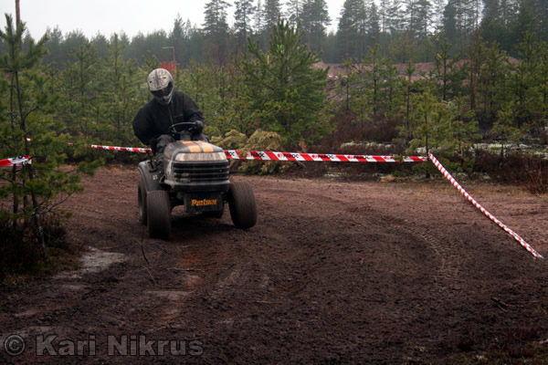 Ruohonleikkureiden 3h kest�vyysajot 05.04.2008