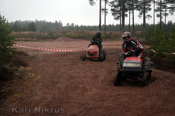 Ruohonleikkureiden 3h kest�vyysajot 05.04.2008