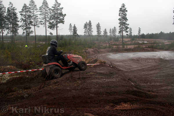 Ruohonleikkureiden 3h kest�vyysajot 05.04.2008
