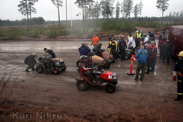 Ruohonleikkureiden 3h kest�vyysajot 05.04.2008
