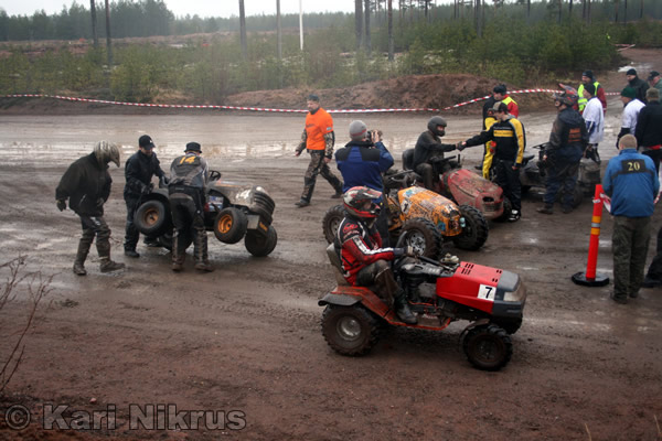 Ruohonleikkureiden 3h kest�vyysajot 05.04.2008