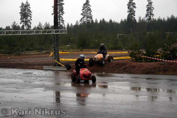 Ruohonleikkureiden 3h kest�vyysajot 05.04.2008