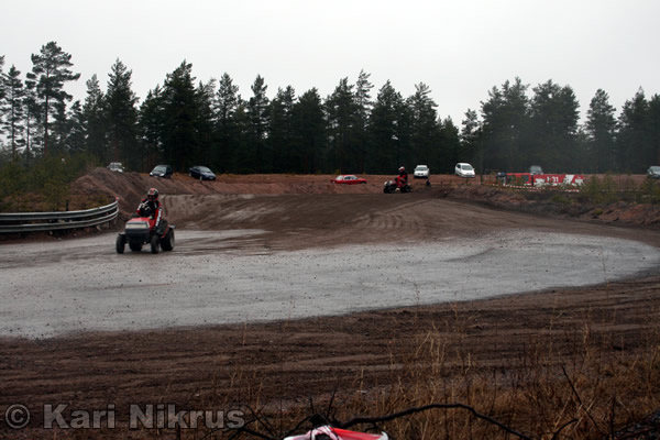 Ruohonleikkureiden 3h kest�vyysajot 05.04.2008