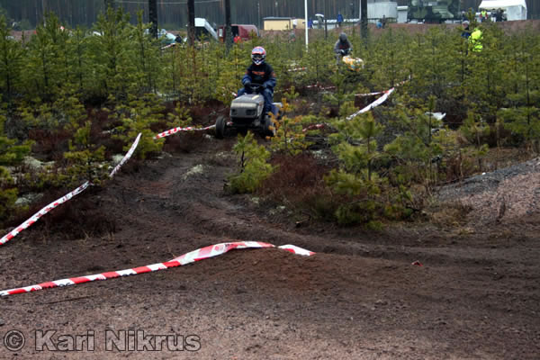 Ruohonleikkureiden 3h kest�vyysajot 05.04.2008