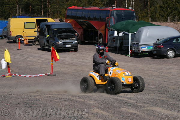 Ruohonleikkureiden 3h kest�vyysajot 18.04.2009