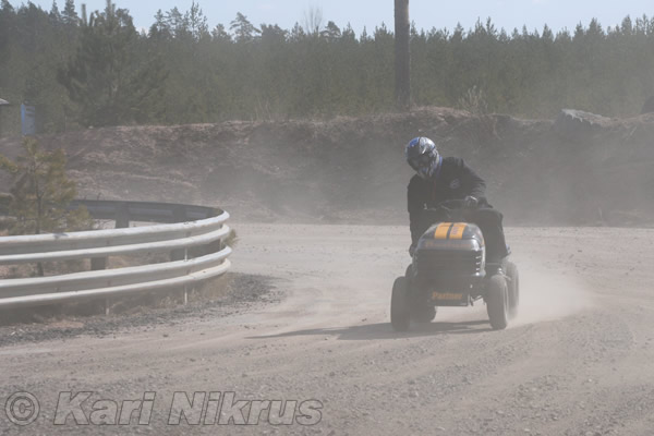 Ruohonleikkureiden 3h kest�vyysajot 18.04.2009