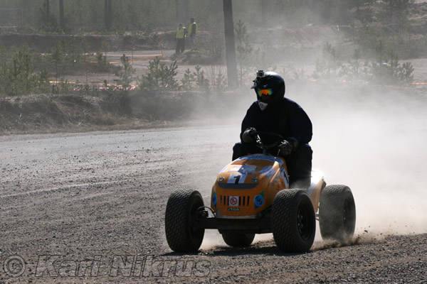 Ruohonleikkureiden 3h kest�vyysajot 18.04.2009