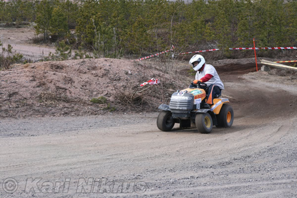 Ruohonleikkureiden 3h kest�vyysajot 18.04.2009