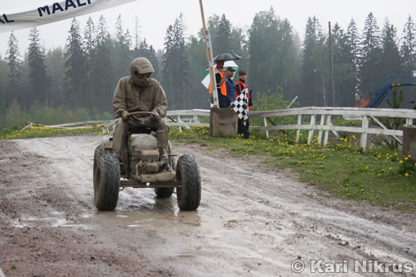 Ruohonleikkureiden 3h kest�vyysajot 26.5.2007