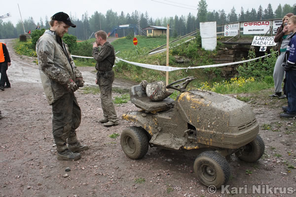 Ruohonleikkureiden 3h kest�vyysajot 26.5.2007