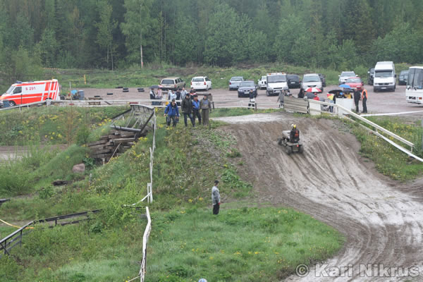 Ruohonleikkureiden 3h kest�vyysajot 26.5.2007