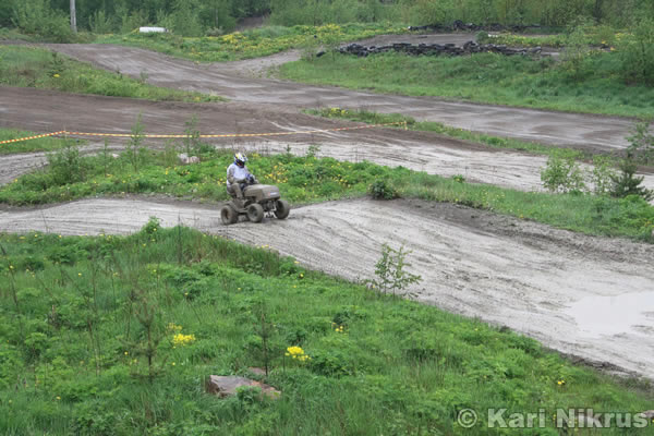Ruohonleikkureiden 3h kest�vyysajot 26.5.2007