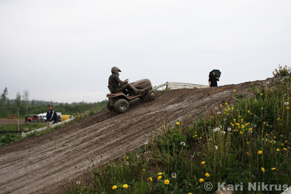 Ruohonleikkureiden 3h kest�vyysajot 26.5.2007