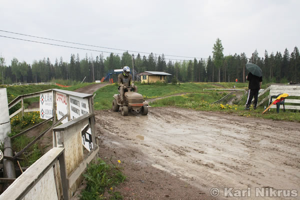 Ruohonleikkureiden 3h kest�vyysajot 26.5.2007