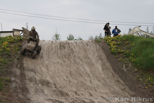 Ruohonleikkureiden 3h kest�vyysajot 26.5.2007