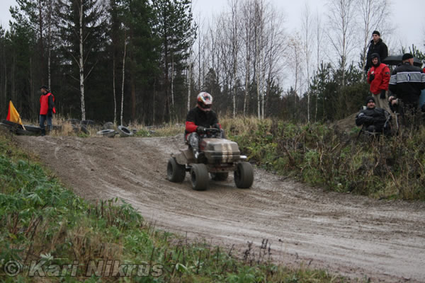 Ruohonleikkureiden 3h kest�vyysajot 8.11.2008