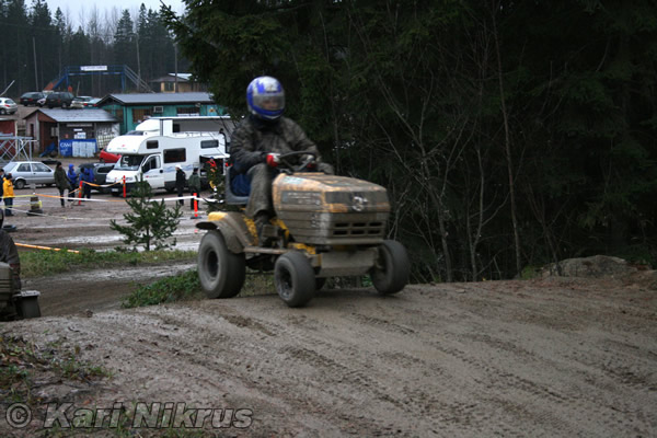 Ruohonleikkureiden 3h kest�vyysajot 8.11.2008