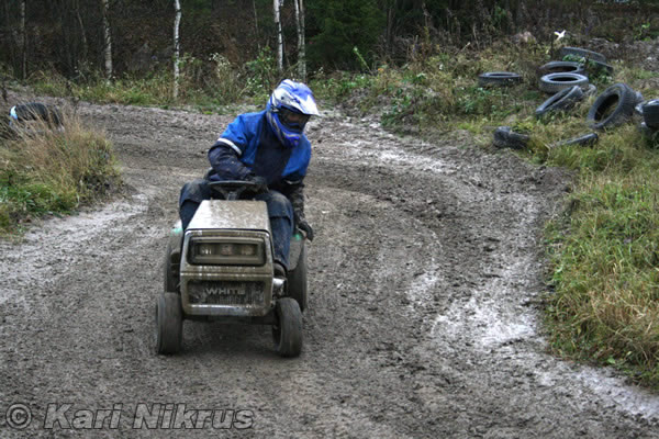 Ruohonleikkureiden 3h kest�vyysajot 8.11.2008