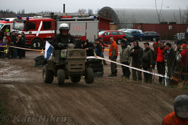 Ruohonleikkureiden 3h kest�vyysajot 8.11.2008