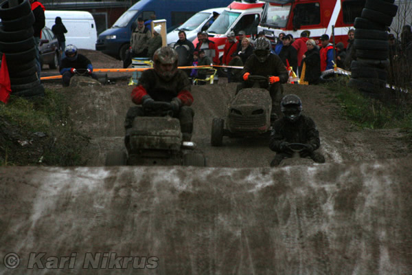 Ruohonleikkureiden 3h kest�vyysajot 8.11.2008