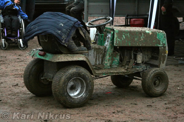 Ruohonleikkureiden 3h kest�vyysajot 8.11.2008