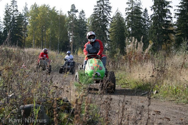 Ruohonleikkureiden 3h SM-kest�vyysajot 29.9.2007