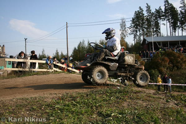 Ruohonleikkureiden 3h SM-kest�vyysajot 29.9.2007