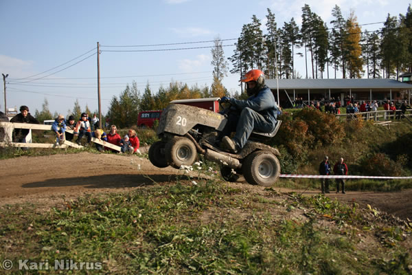 Ruohonleikkureiden 3h SM-kest�vyysajot 29.9.2007