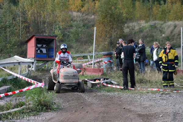 Ruohonleikkureiden 3h SM-kest�vyysajot 29.9.2007