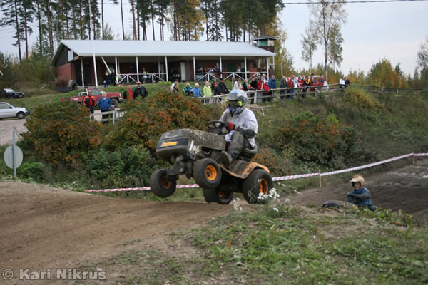 Ruohonleikkureiden 3h SM-kest�vyysajot 29.9.2007