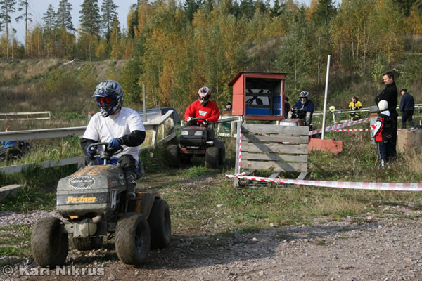 Ruohonleikkureiden 3h SM-kest�vyysajot 29.9.2007