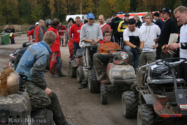 Ruohonleikkureiden 3h SM-kest�vyysajot 29.9.2007