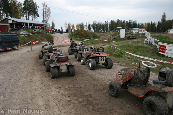 Ruohonleikkureiden 3h SM-kest�vyysajot 29.9.2007