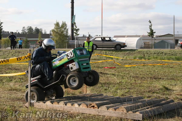 Ruohonleikkureiden 3h kest�vyysajot 13.09.2008