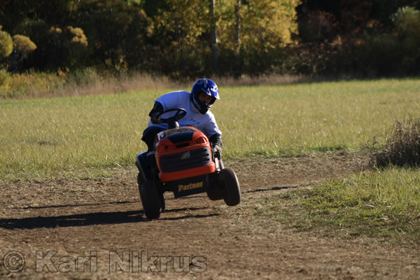 Ruohonleikkureiden 3h kest�vyysajot 2.10.2010