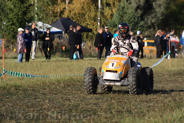 Ruohonleikkureiden 3h kest�vyysajot 2.10.2010