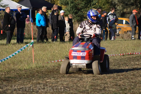 Ruohonleikkureiden 3h kest�vyysajot 2.10.2010