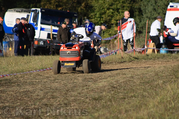 Ruohonleikkureiden 3h kest�vyysajot 2.10.2010