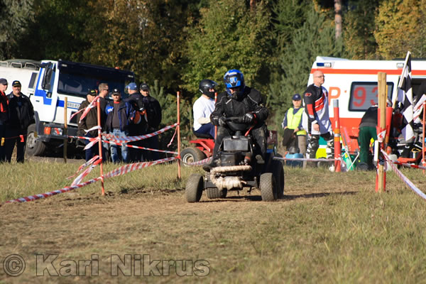 Ruohonleikkureiden 3h kest�vyysajot 2.10.2010