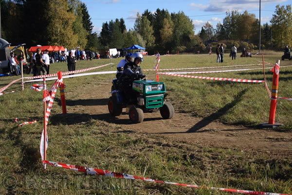 Ruohonleikkureiden 3h kest�vyysajot 2.10.2010