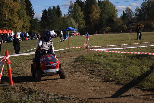 Ruohonleikkureiden 3h kest�vyysajot 2.10.2010