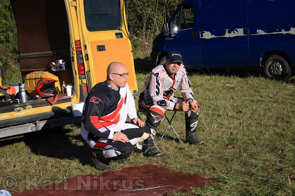 Ruohonleikkureiden 3h kest�vyysajot 2.10.2010