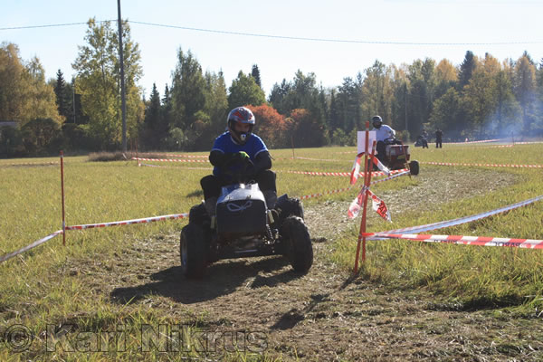 Ruohonleikkureiden 3h kest�vyysajot 2.10.2010