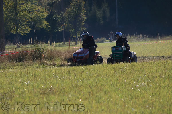Ruohonleikkureiden 3h kest�vyysajot 2.10.2010