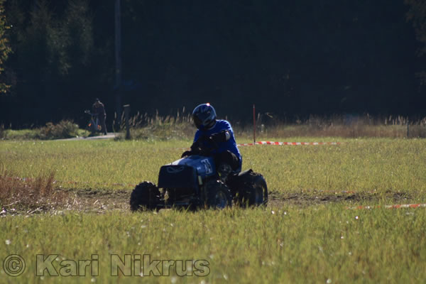 Ruohonleikkureiden 3h kest�vyysajot 2.10.2010