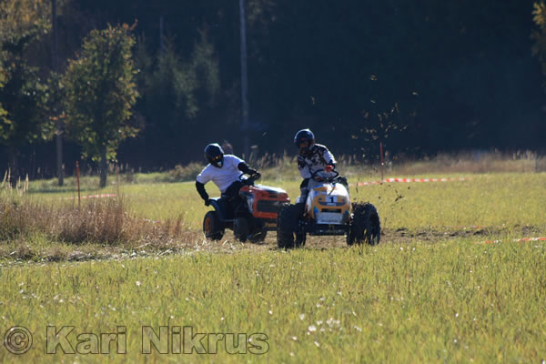 Ruohonleikkureiden 3h kest�vyysajot 2.10.2010