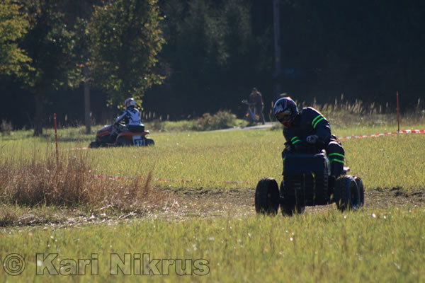 Ruohonleikkureiden 3h kest�vyysajot 2.10.2010